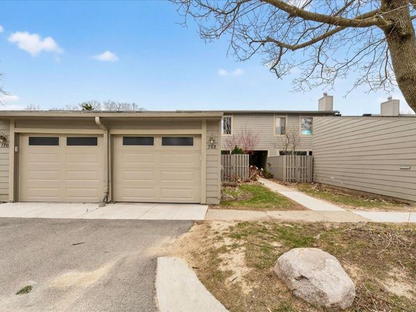 768 Watersedge Drive, Ann Arbor, MI 48105