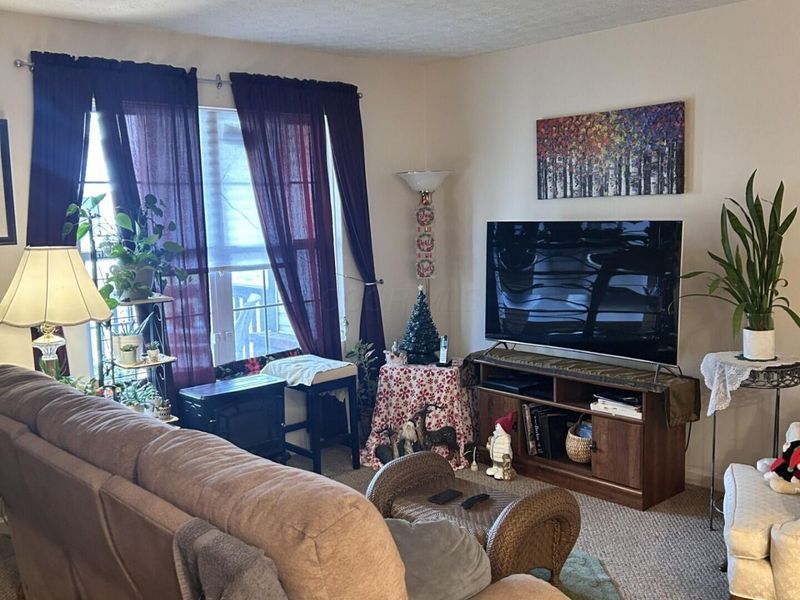 5345 Cypress Chase, Columbus, OH 43228 Photo 4