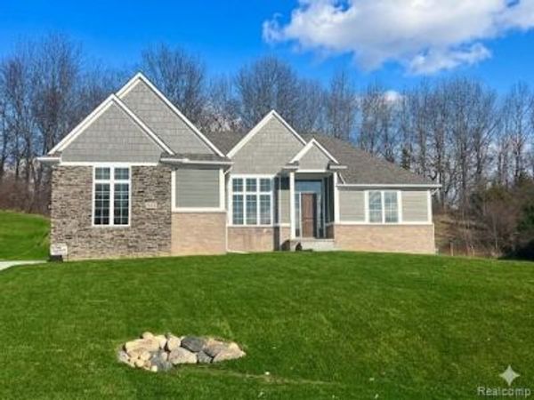 8848 Stonewall E, Independence Twp, MI 48348