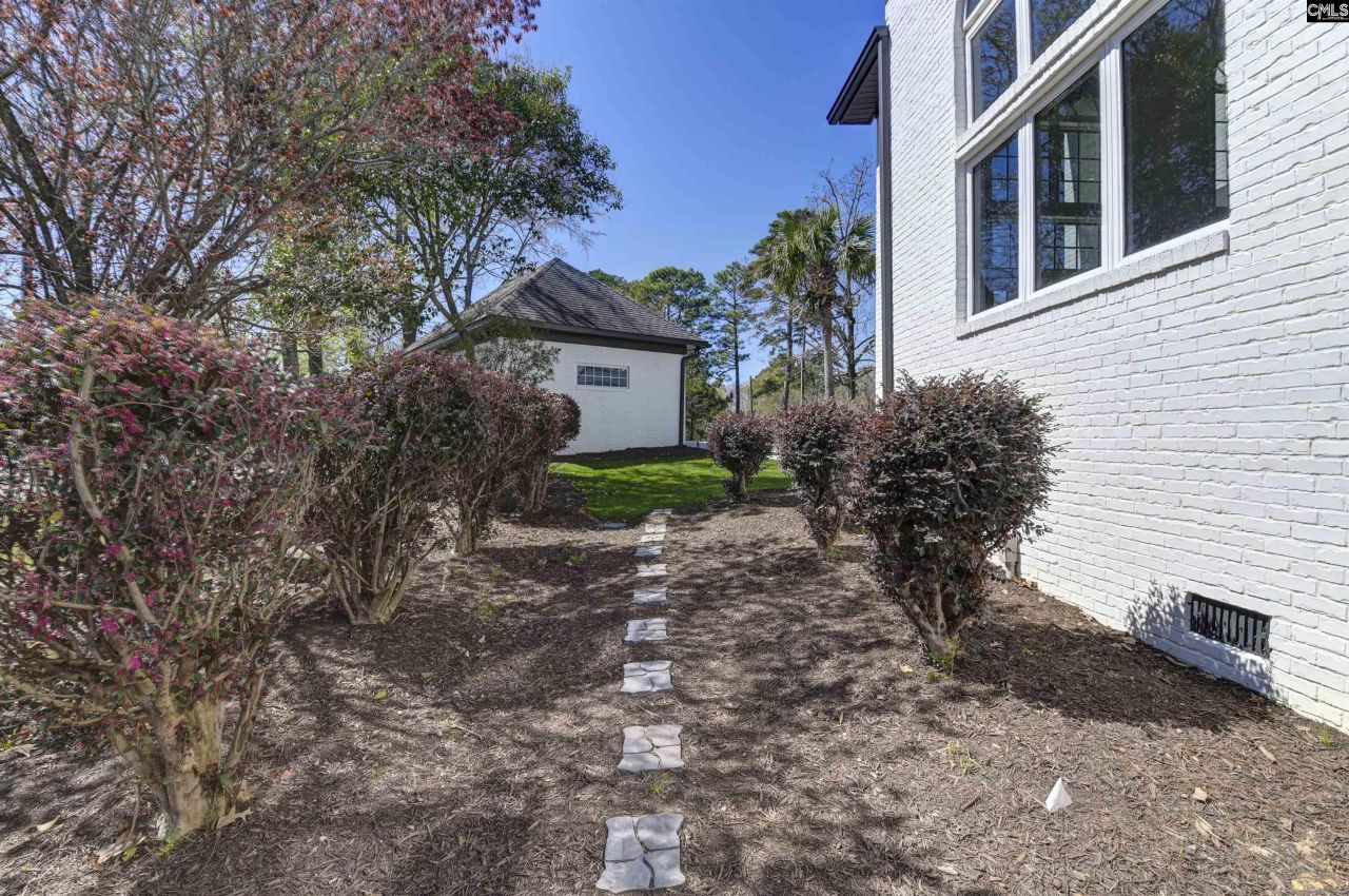 1029 Jones Road  Photo 4