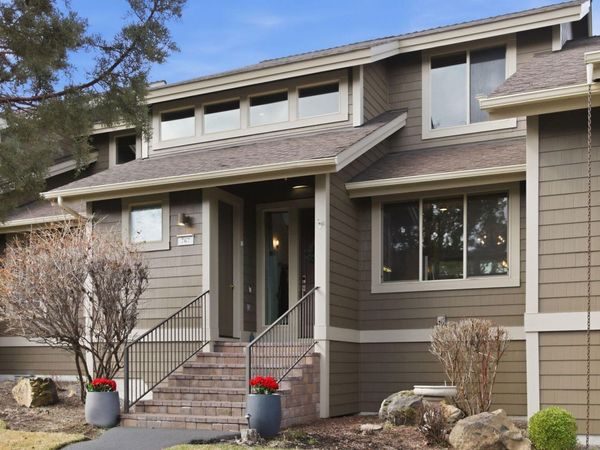 767 Sage Country Court, Redmond, OR 97756