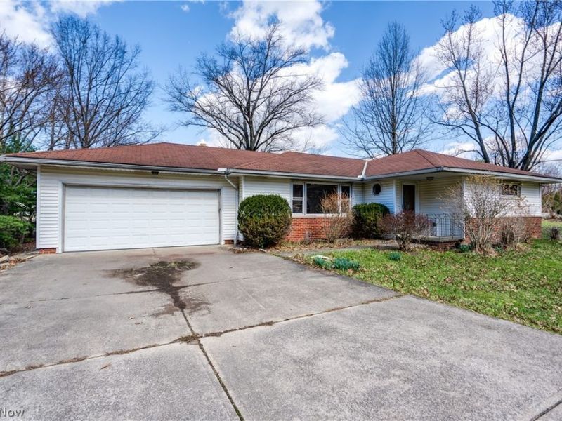 28755 Chardon Road, Willoughby Hills, OH 44092 Photo 3