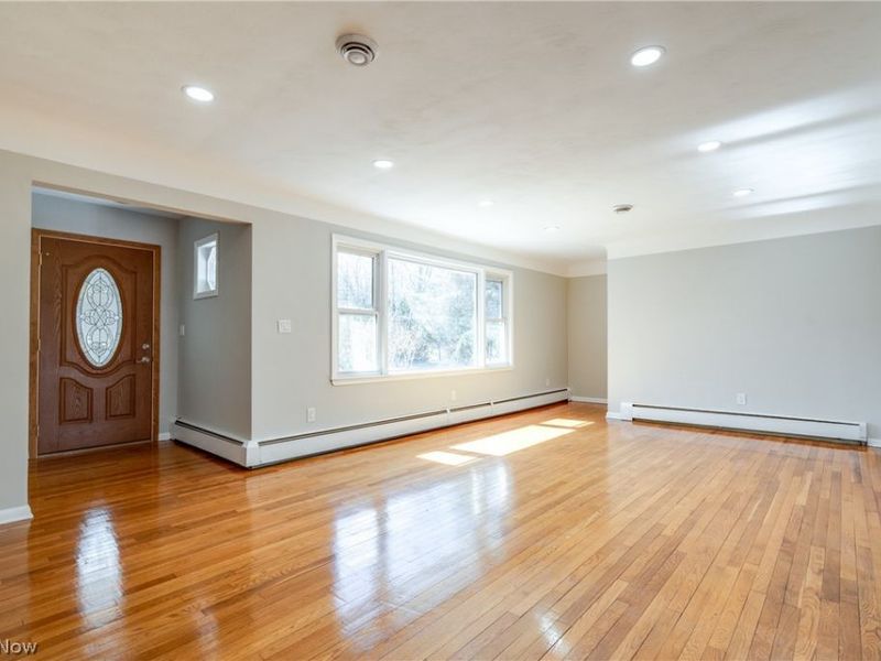 28755 Chardon Road, Willoughby Hills, OH 44092 Photo 4