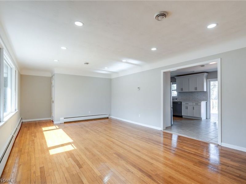 28755 Chardon Road, Willoughby Hills, OH 44092 Photo 5