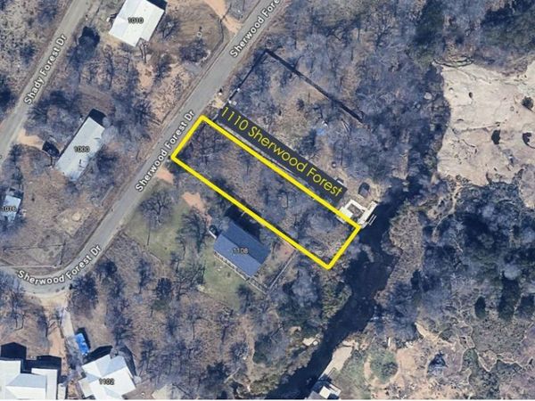 1110 Sherwood Forest DR, Granite Shoals, TX 78654