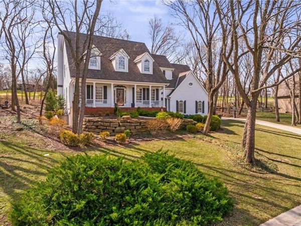 10730 S Cedar Niles Circle, Olathe, KS 66061