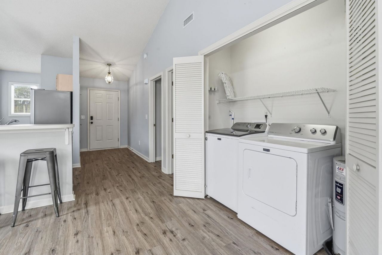 1460 Blue Tree Ct.  Photo 14