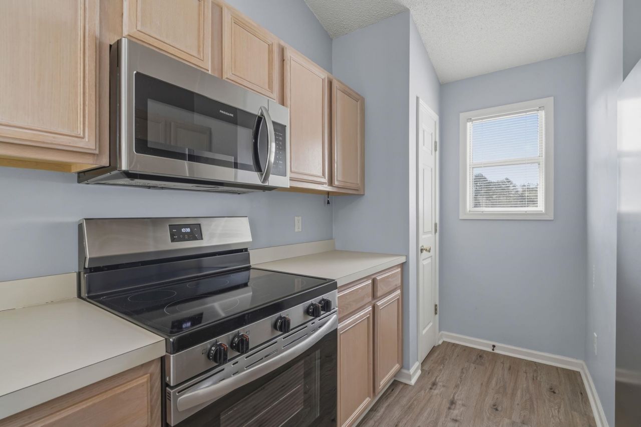 1460 Blue Tree Ct.  Photo 6