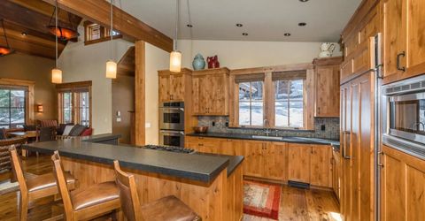 11221 Skislope Way, Truckee, CA 96161 Photo