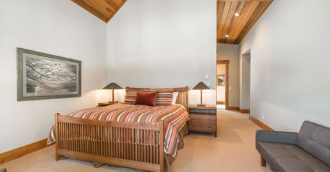 11221 Skislope Way, Truckee, CA 96161 Photo