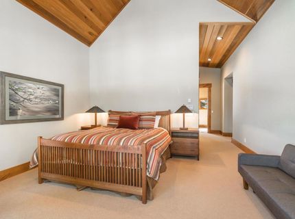 11221 Skislope Way, Truckee, CA 96161 Photo