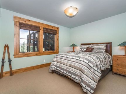 11221 Skislope Way, Truckee, CA 96161 Photo