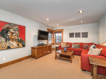 11221 Skislope Way, Truckee, CA 96161 Photo