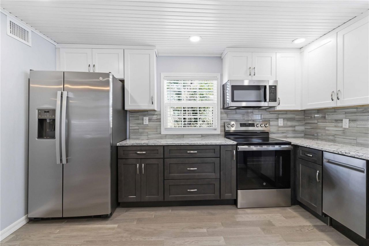 607 Manatee Avenue, Ellenton, FL 34222 Photo