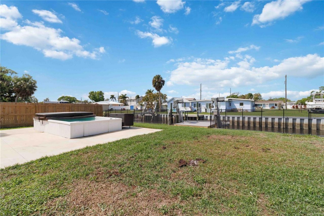 607 Manatee Avenue, Ellenton, FL 34222 Photo