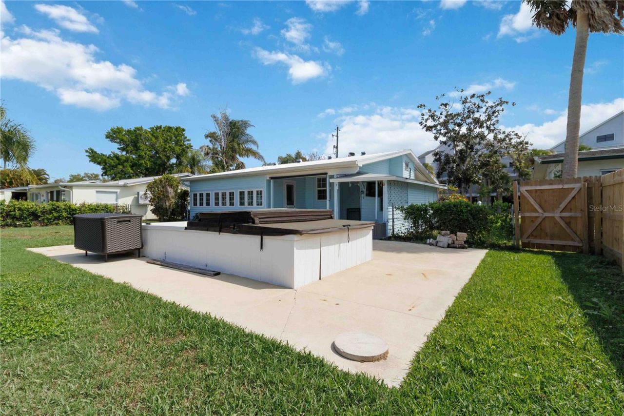 607 Manatee Avenue, Ellenton, FL 34222 Photo