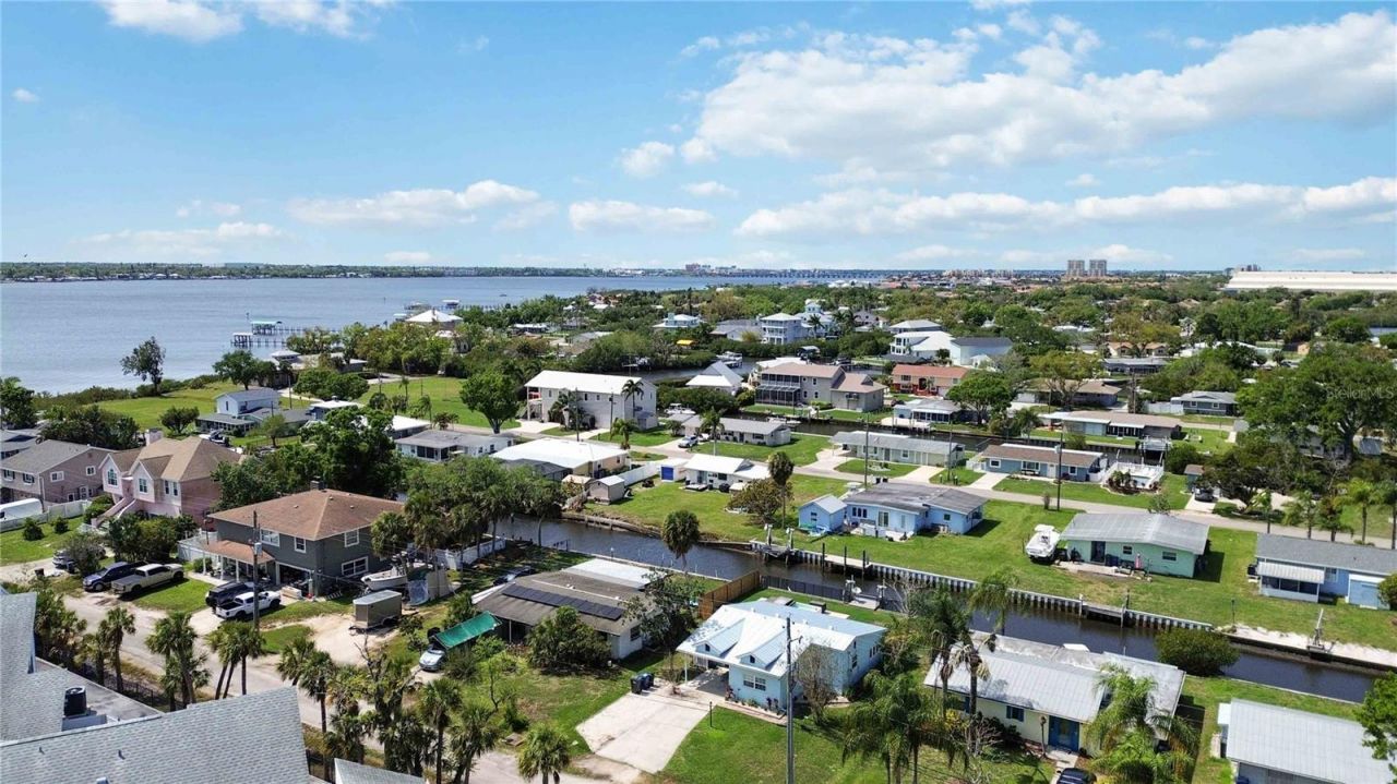 607 Manatee Avenue, Ellenton, FL 34222 Photo