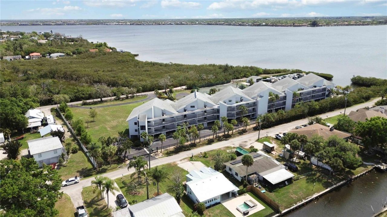 607 Manatee Avenue, Ellenton, FL 34222 Photo