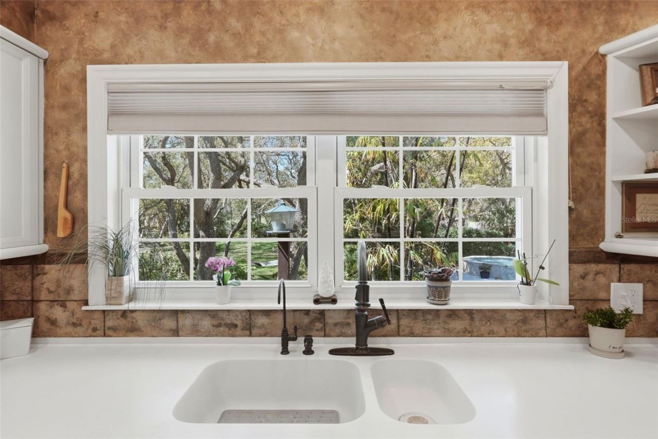 10785 Danielle Drive, Largo, FL 33774 Photo