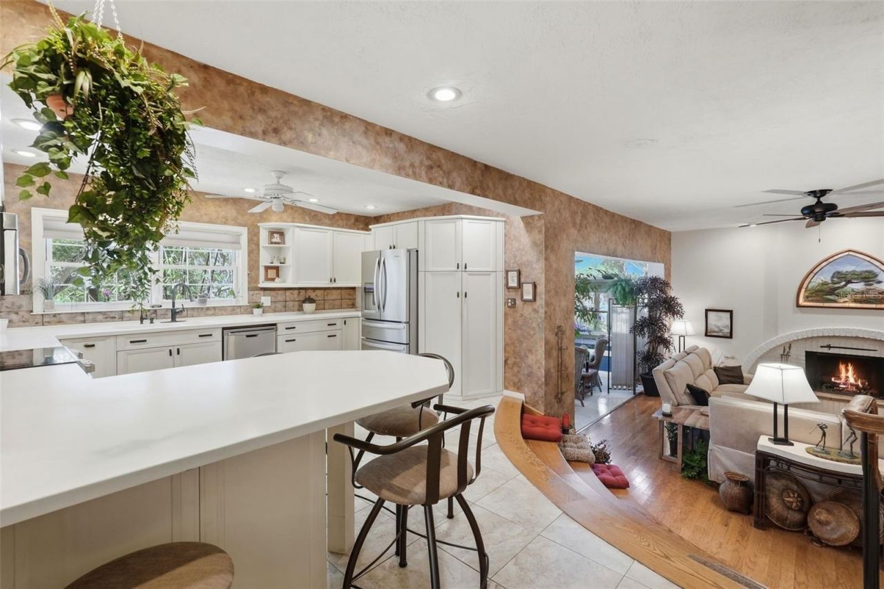 10785 Danielle Drive, Largo, FL 33774 Photo