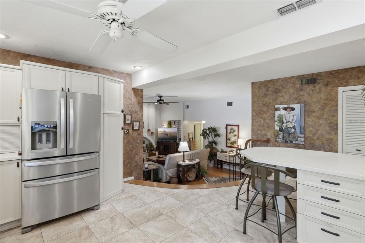 10785 Danielle Drive, Largo, FL 33774 Photo