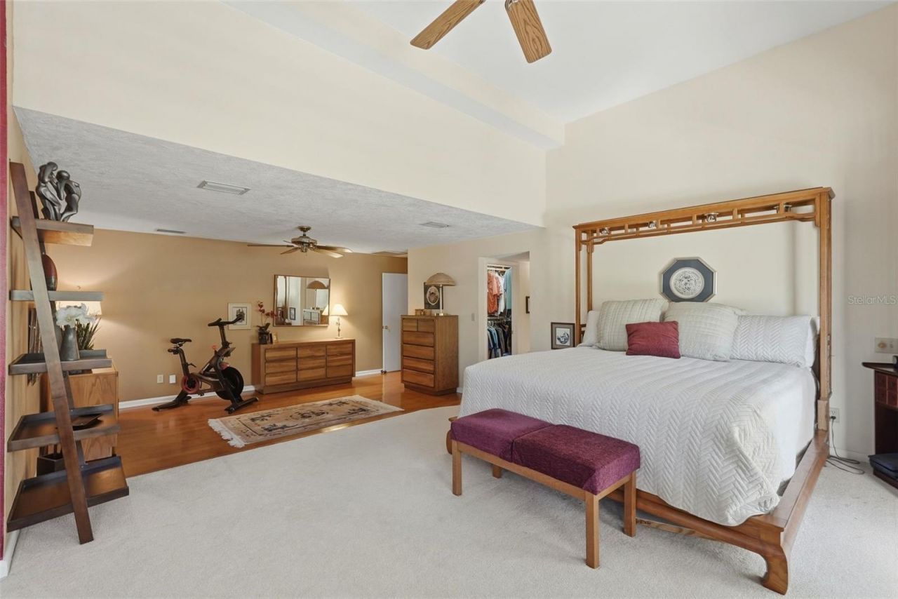 10785 Danielle Drive, Largo, FL 33774 Photo