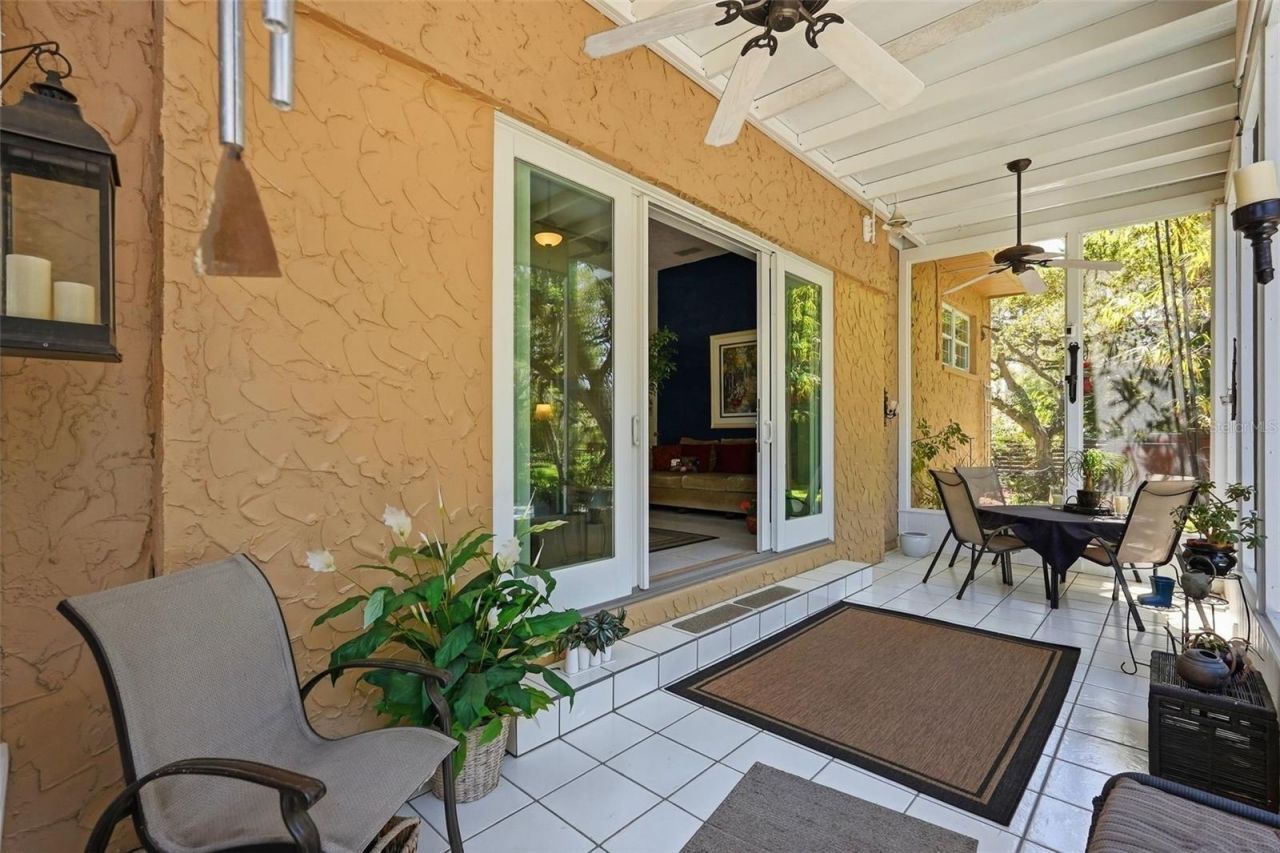 10785 Danielle Drive, Largo, FL 33774 Photo