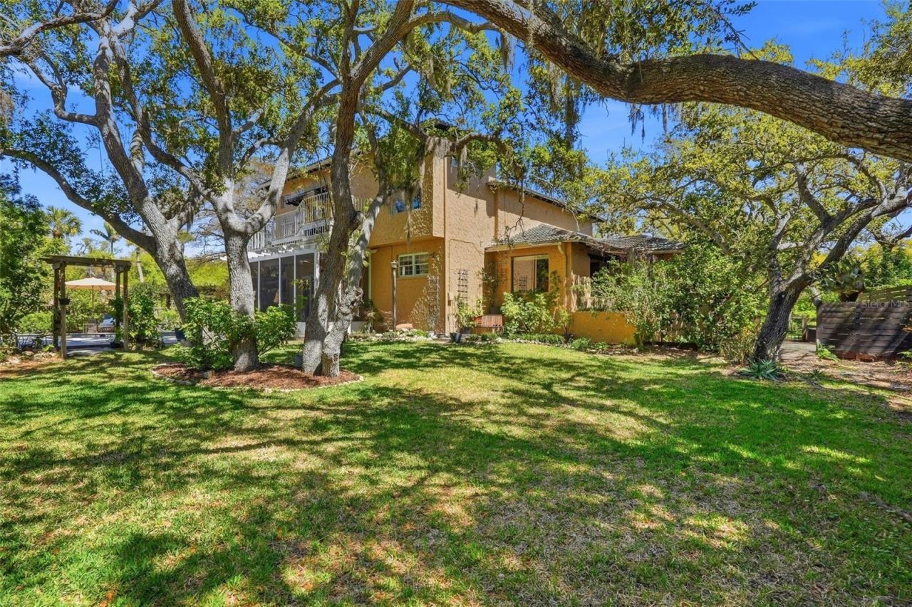 10785 Danielle Drive, Largo, FL 33774 Photo