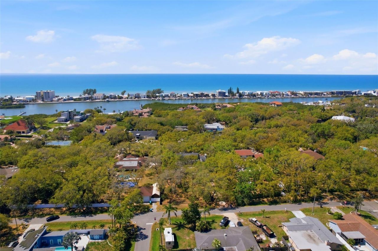 10785 Danielle Drive, Largo, FL 33774 Photo