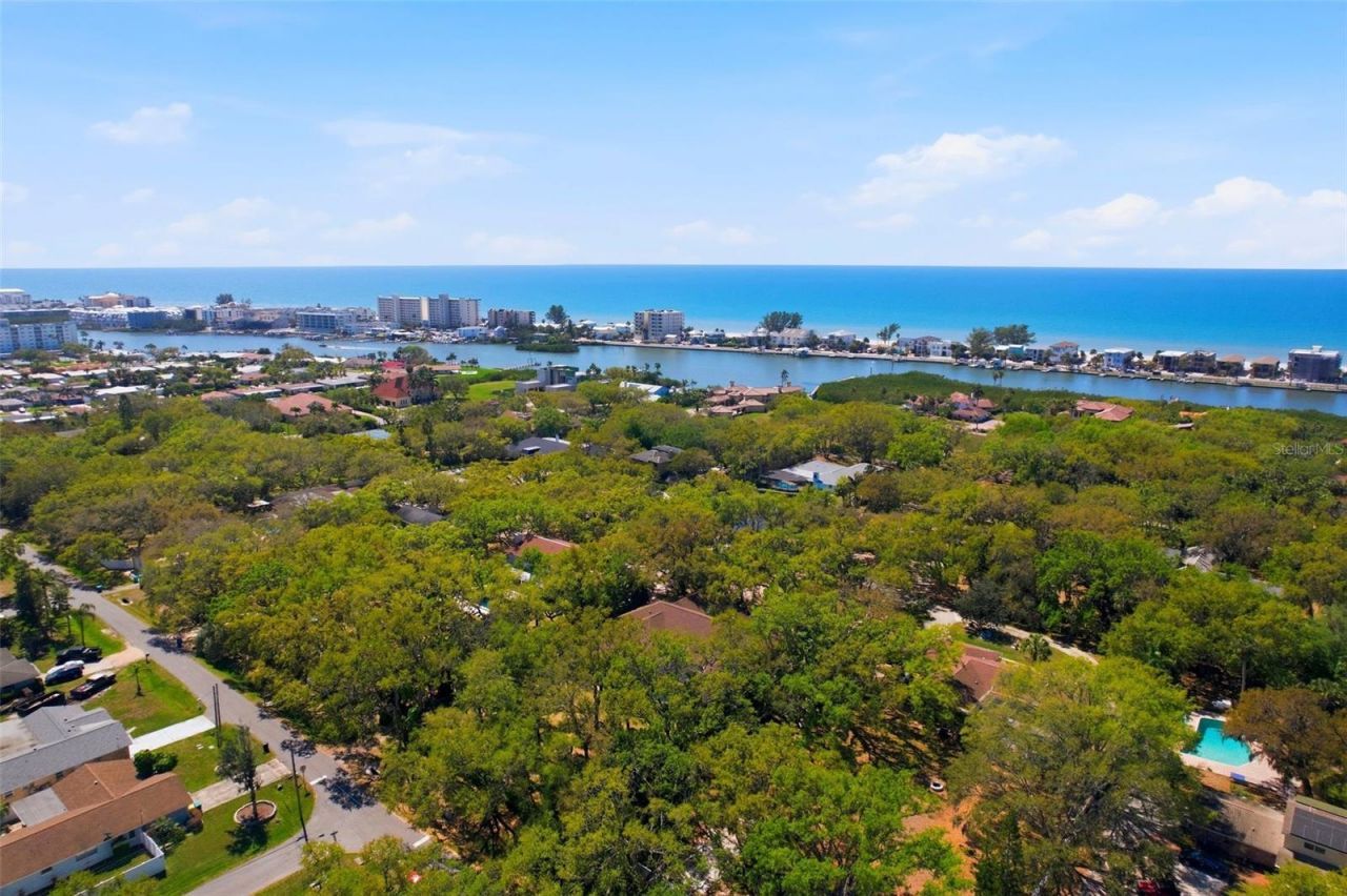 10785 Danielle Drive, Largo, FL 33774 Photo