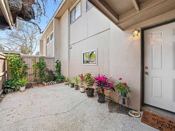 8606 PALM LANE, Unit 116, TEMPLE TERRACE, FL 33637