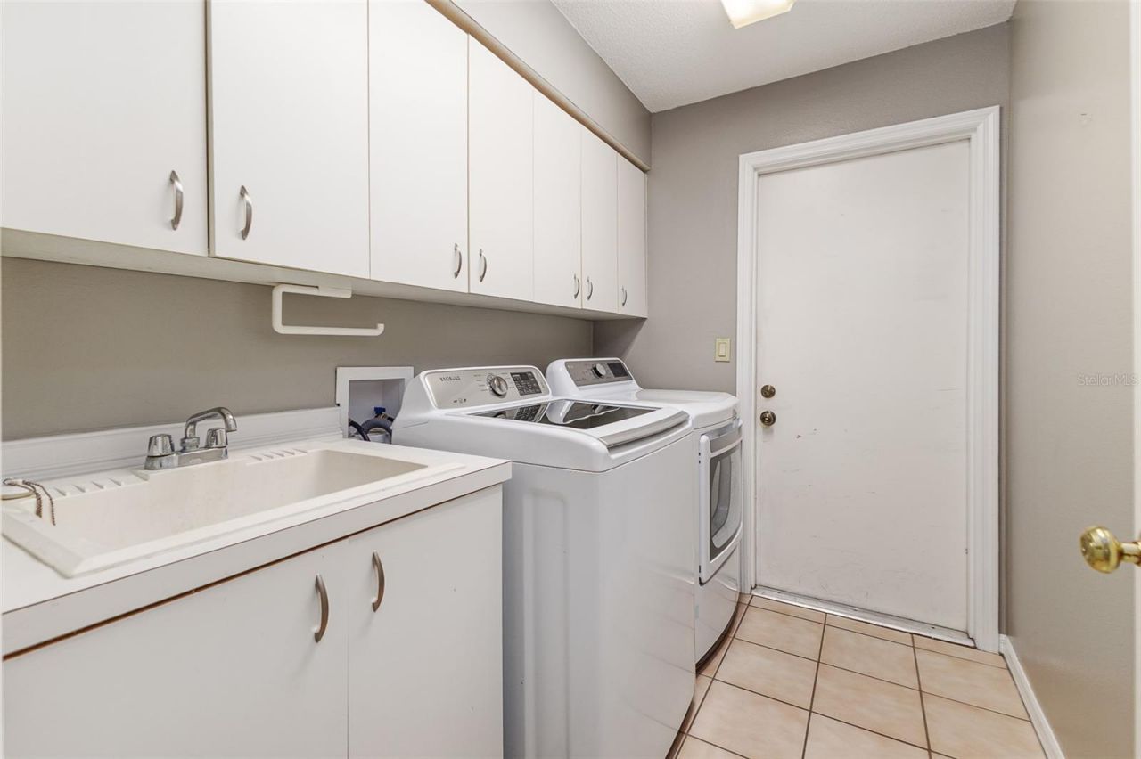 6308 N Queensway Drive , Temple Terrace, FL 33617 Photo