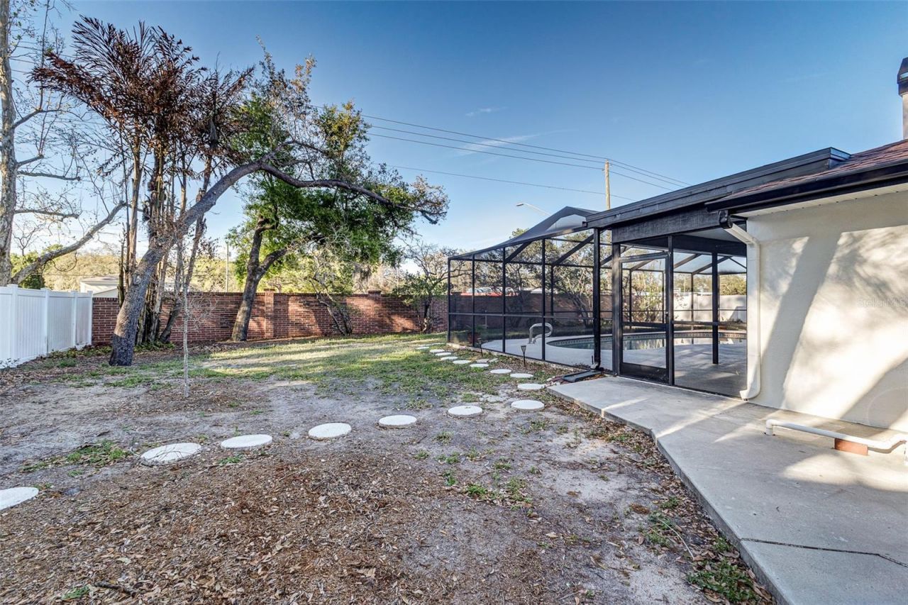 6308 N Queensway Drive , Temple Terrace, FL 33617 Photo