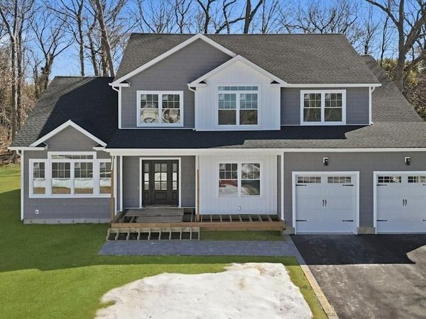 4 Lotto Court, Lake Grove, NY 11755