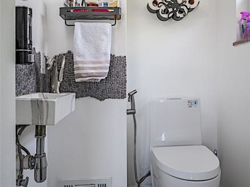 1450 S Lallendorf Road, Oregon, OH 43616 Photo 13