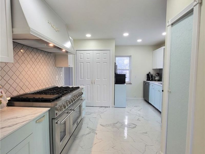 1450 S Lallendorf Road, Oregon, OH 43616 Photo 6