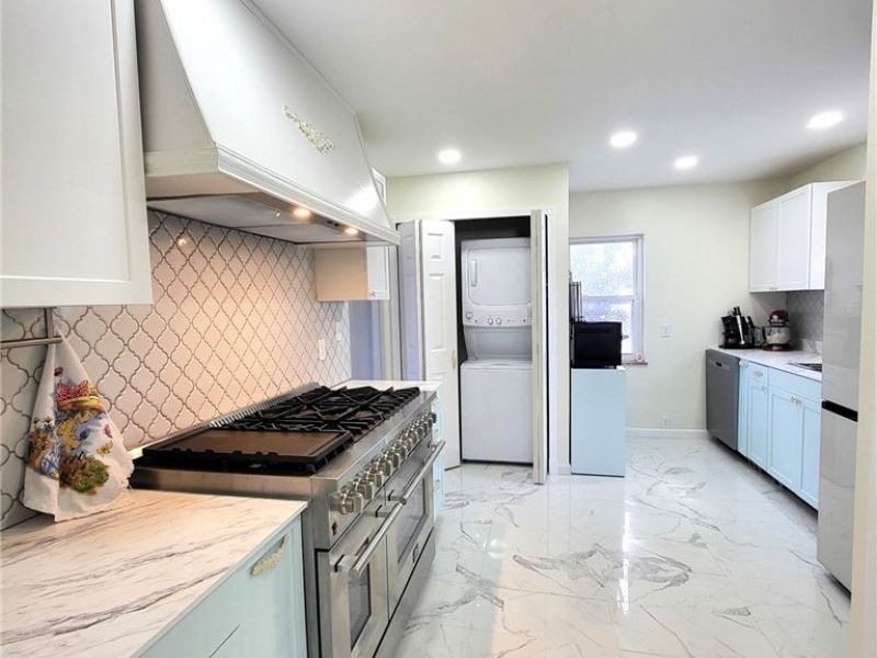 1450 S Lallendorf Road, Oregon, OH 43616 Photo 7