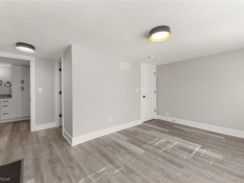 37384 Detroit Road , Avon, OH 44011 Photo 18