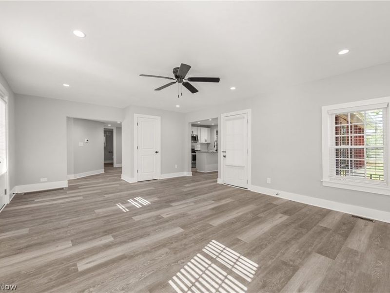 37384 Detroit Road , Avon, OH 44011 Photo 23