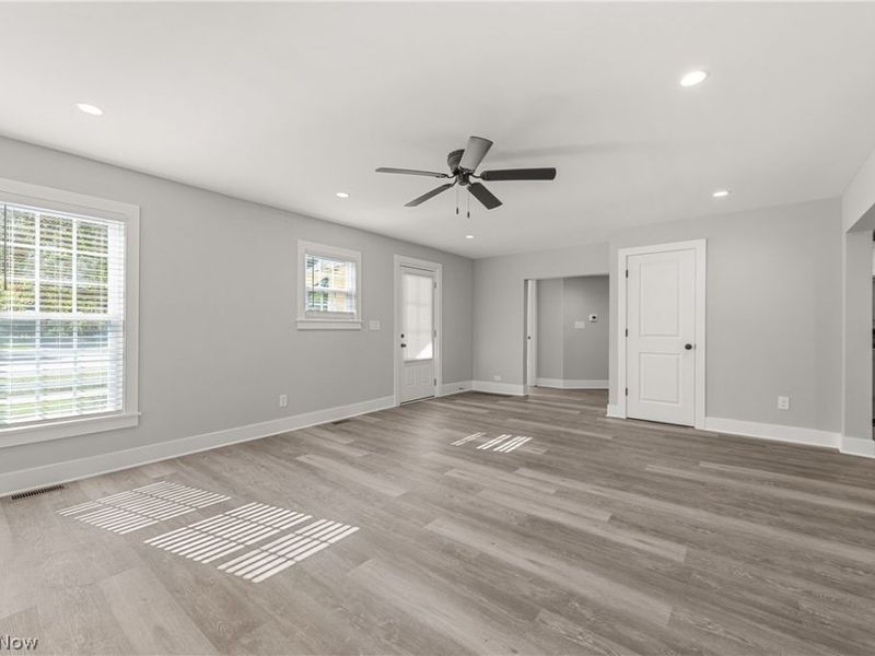 37384 Detroit Road , Avon, OH 44011 Photo 24