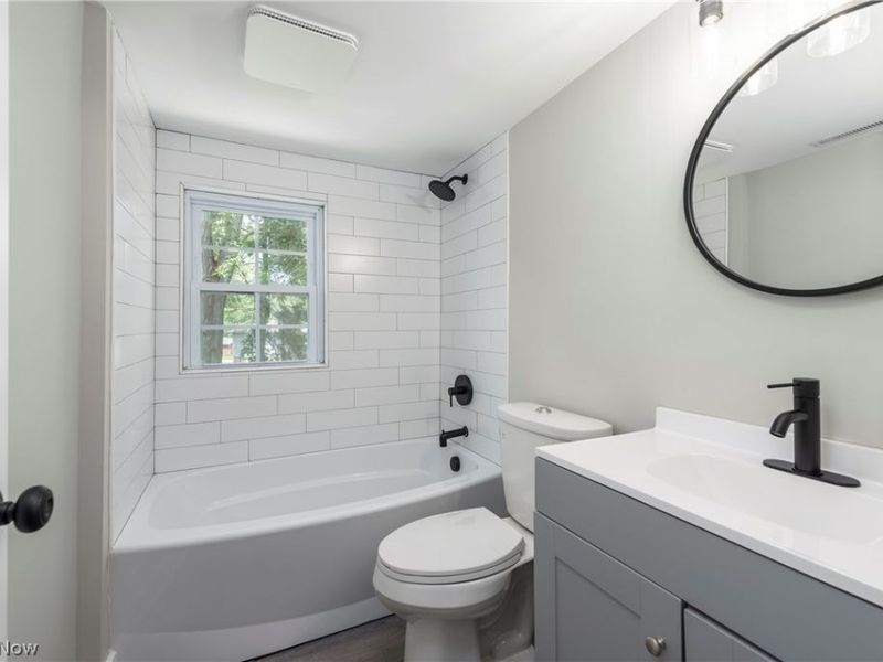 37384 Detroit Road , Avon, OH 44011 Photo 43