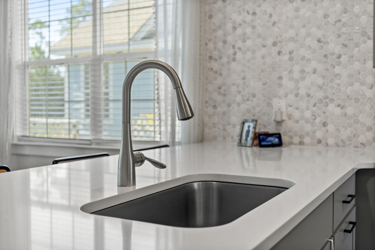 601 Yellow Leaf Lane Photo 12