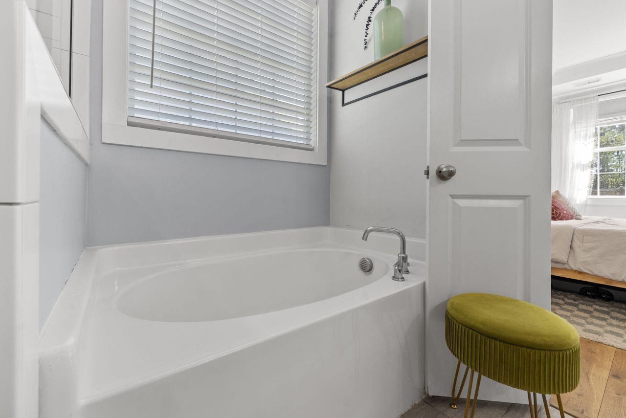 601 Yellow Leaf Lane Photo 28