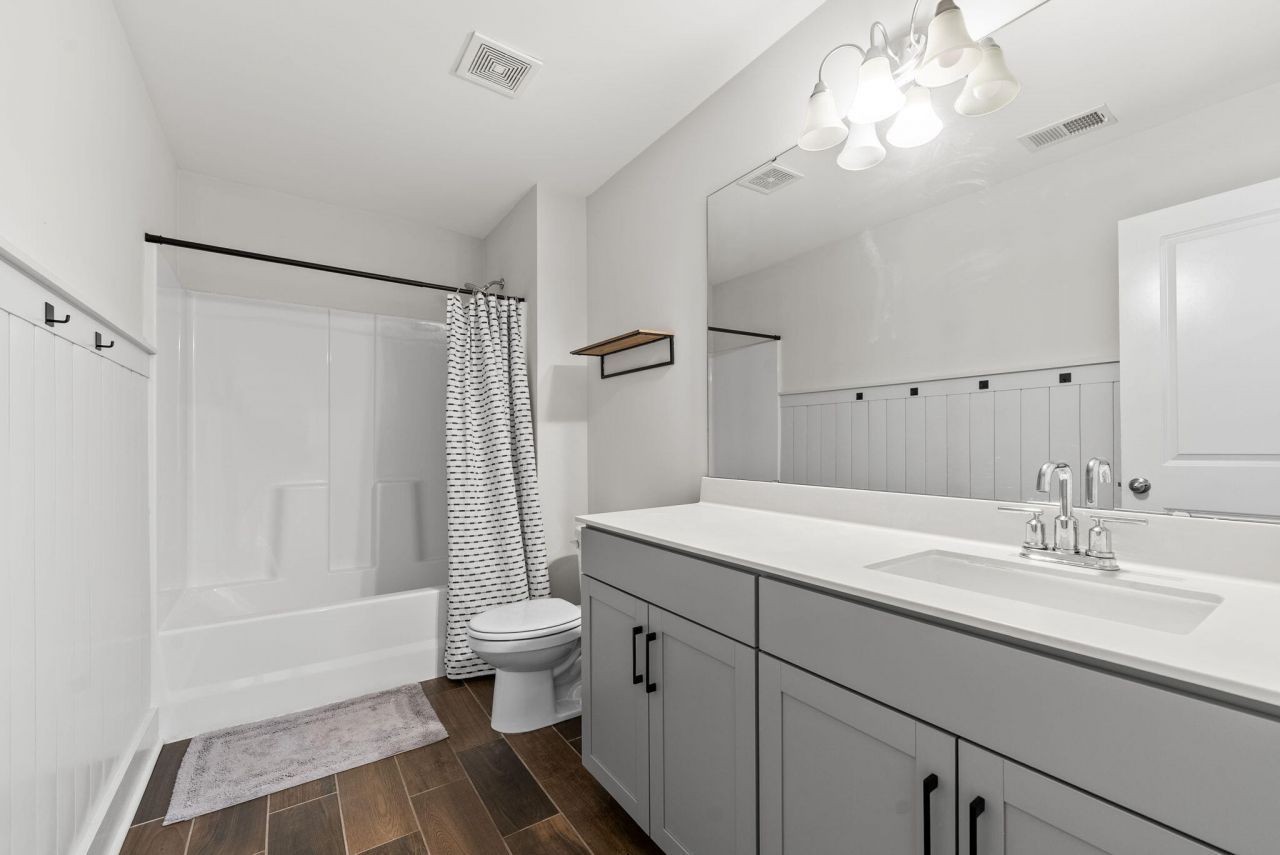 601 Yellow Leaf Lane Photo 43