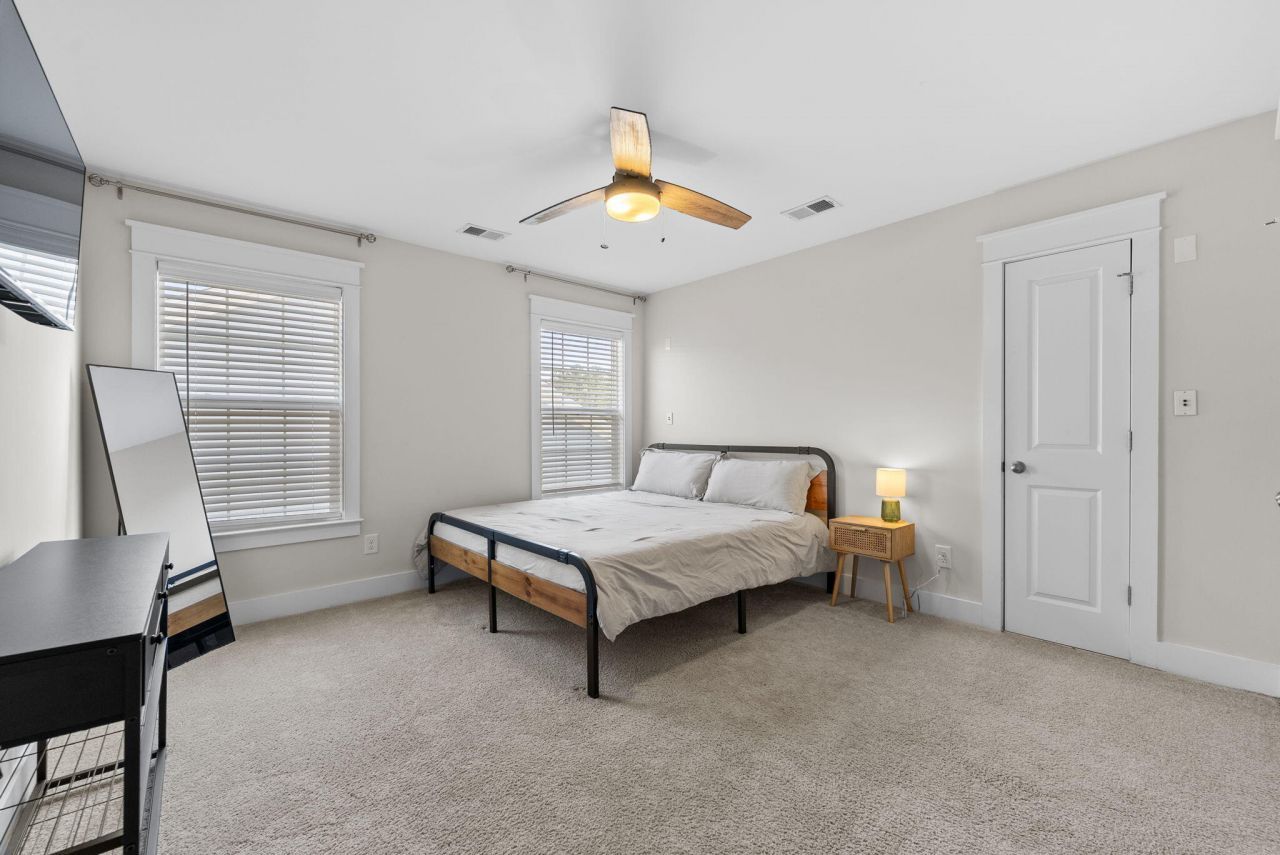 601 Yellow Leaf Lane Photo 44