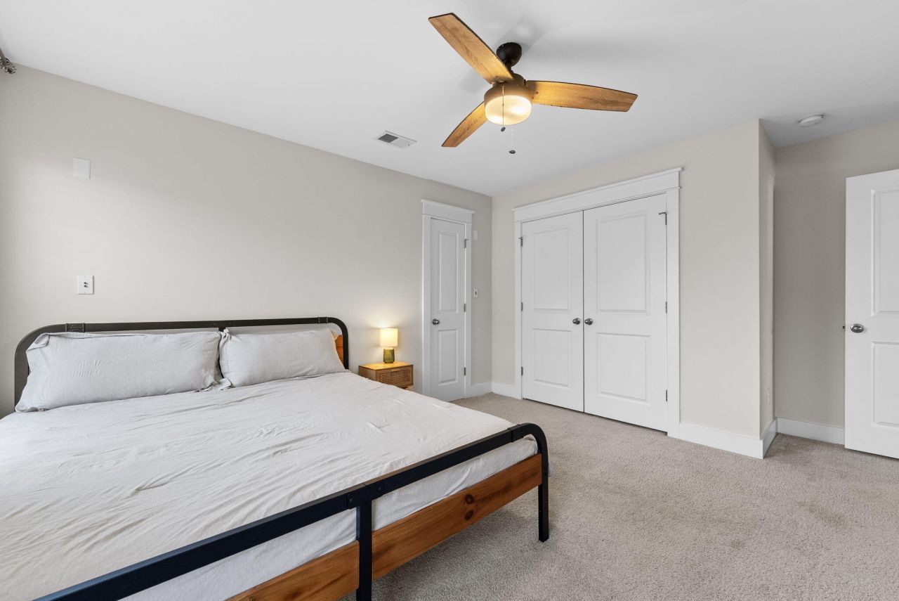 601 Yellow Leaf Lane Photo 45