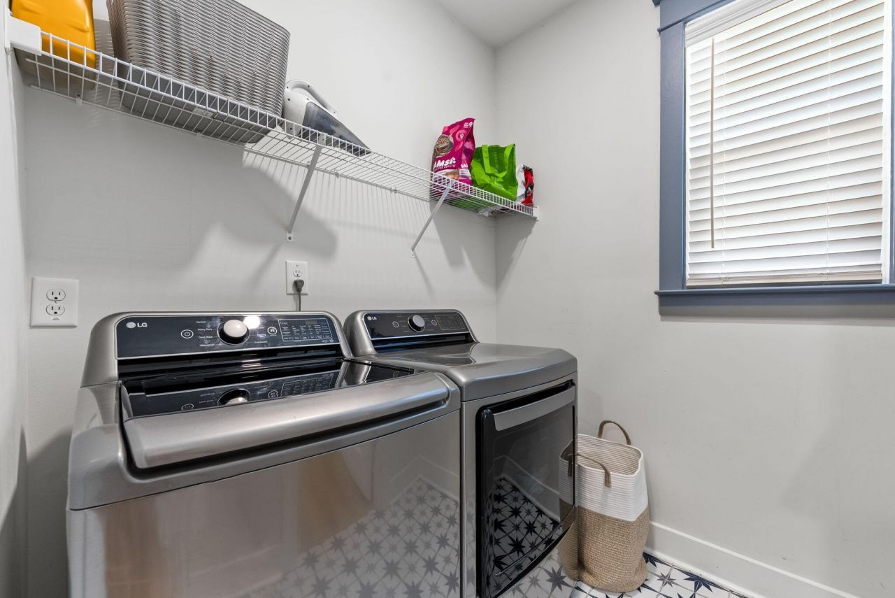 601 Yellow Leaf Lane Photo 46