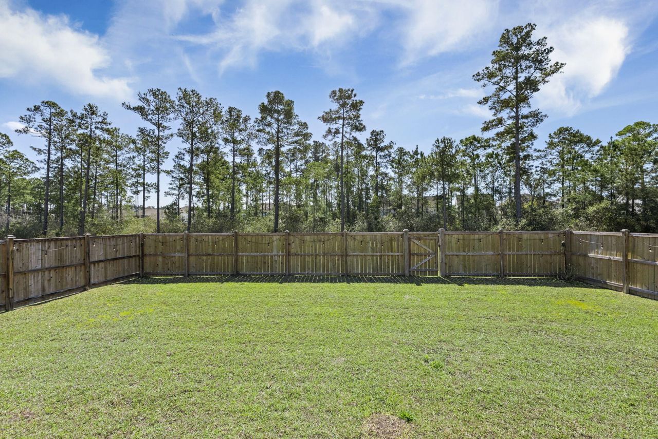 601 Yellow Leaf Lane Photo 48