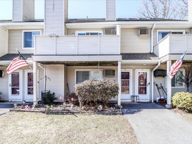 196 Willow, Unit 196, New Milford, CT 06776