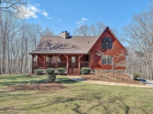 942 Vista PKWY , Hardy, VA 24101